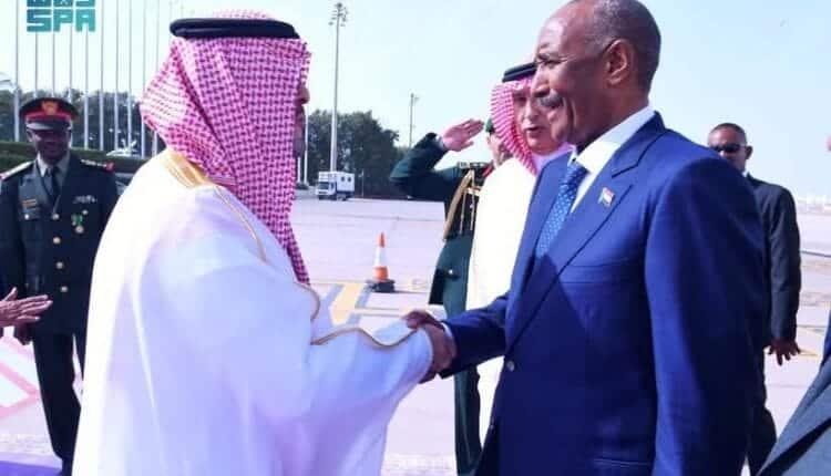 البرهان يصل جدة