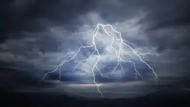 صاعقة مطر طقس